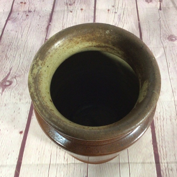 Vintage Handmade Salt Glazed Incised Pottery Crock - Picture 6 of 8